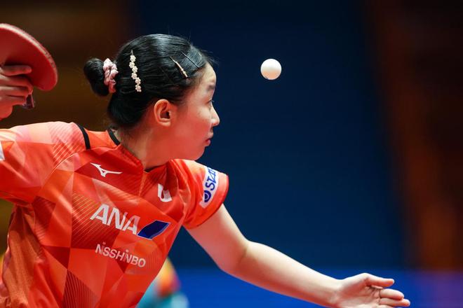 选手背后都 选手背后都